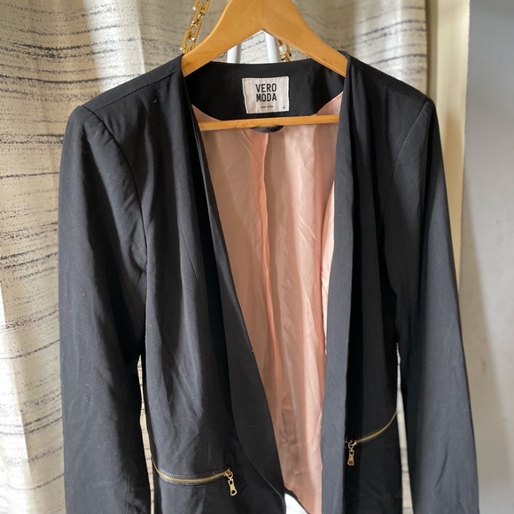 Veromoda Black blazer - Picture 2 of 5